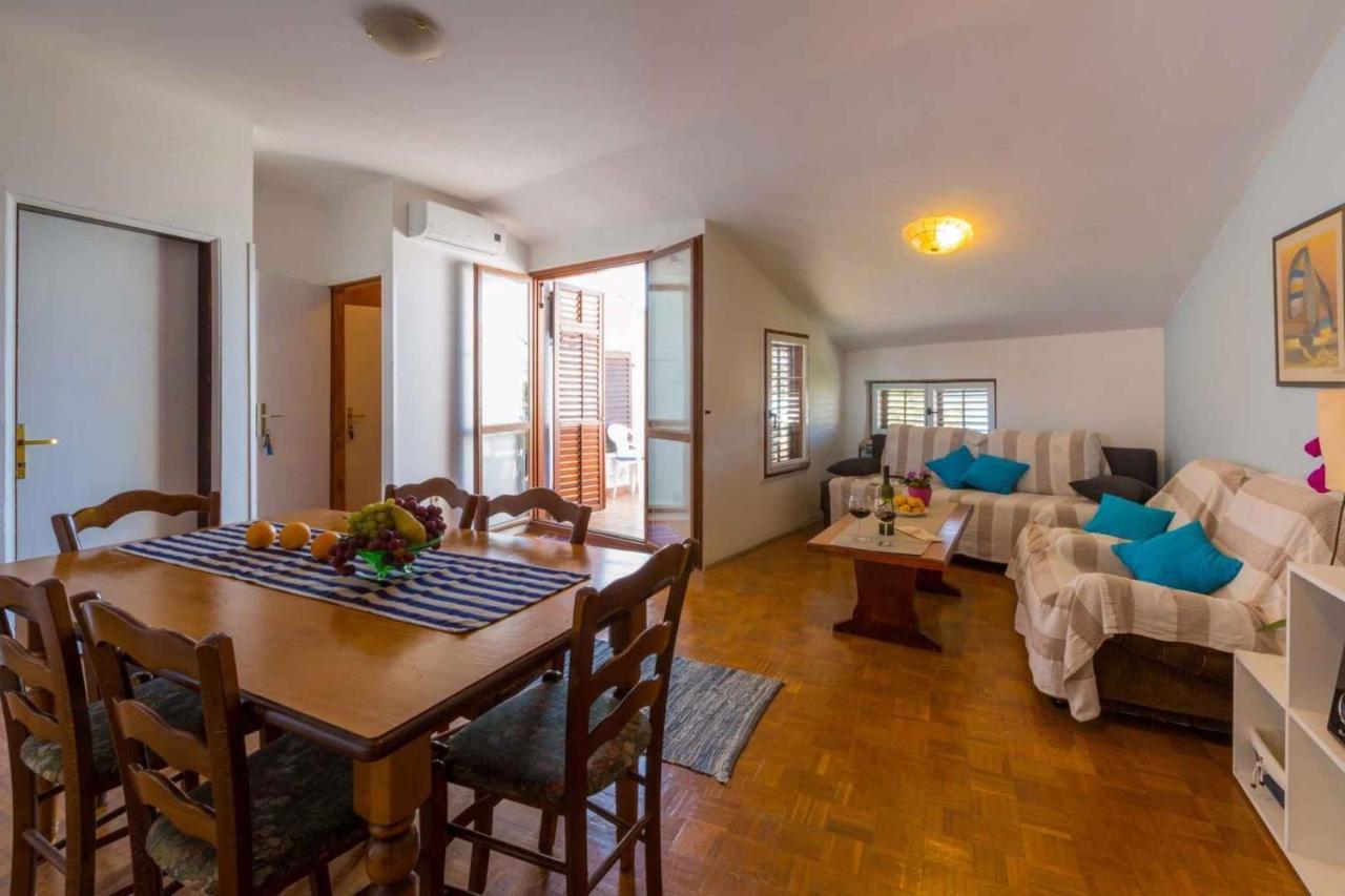 Apartment In Crikvenica 5600 Экстерьер фото